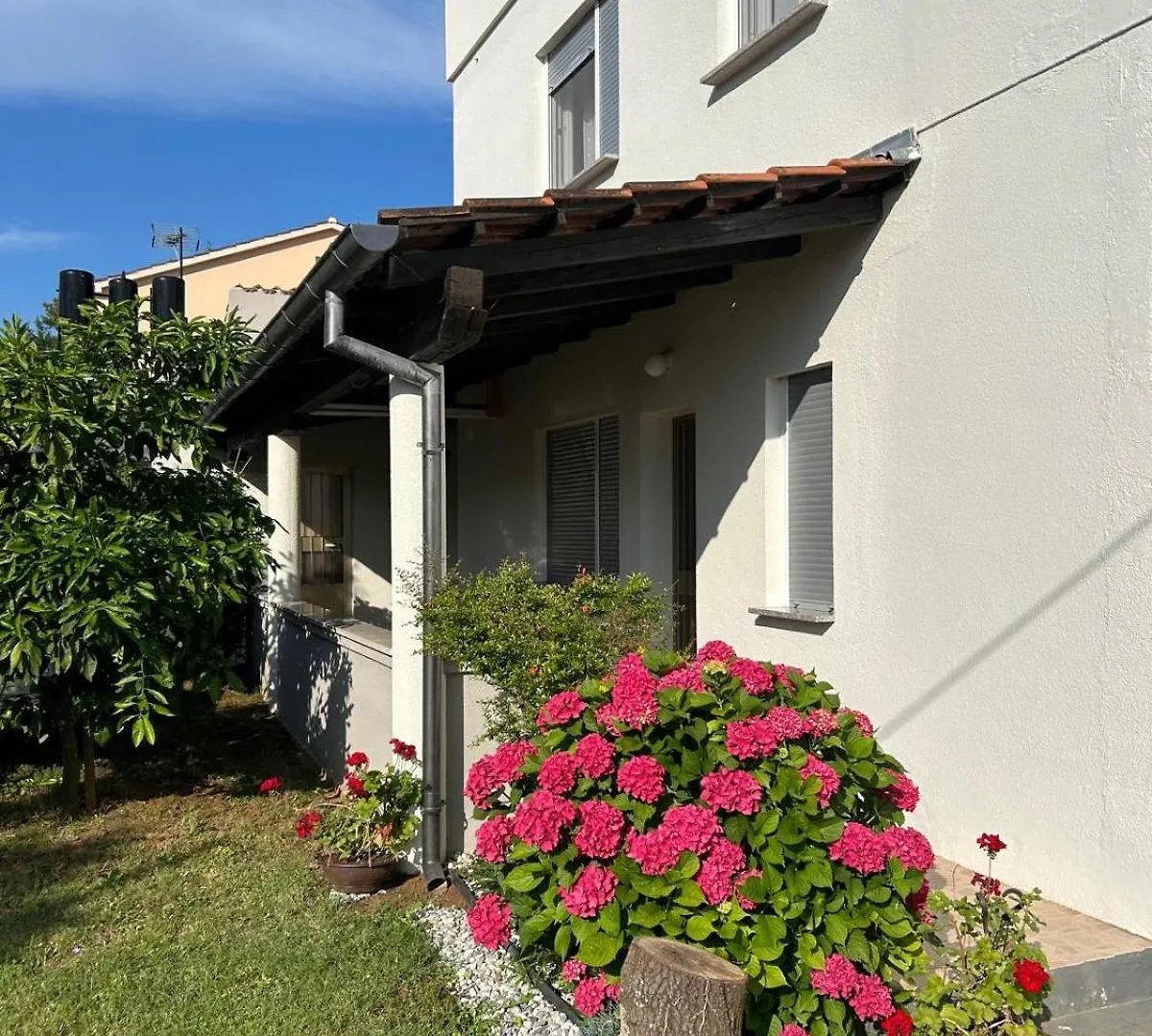 Nice And Spacious Apartment- Silvio 2 Banjole